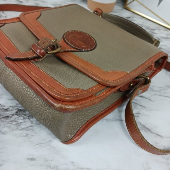 DOONEY & BOURKE vintage pebbled crossbody taupe leather - Picture 5 of 16
